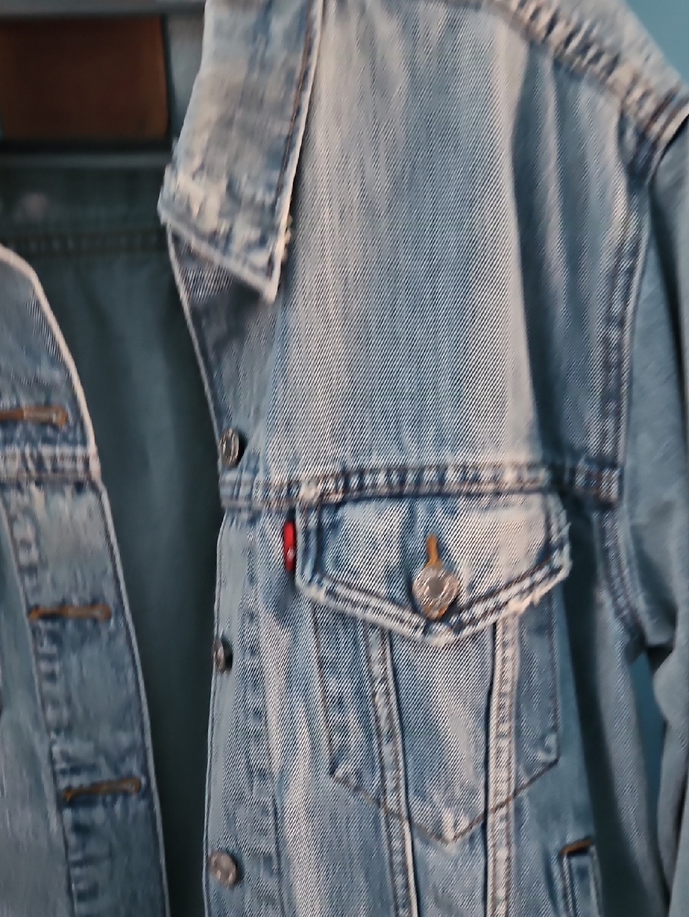 Light Blue Denim Jacket - Classic Men’s Jean Jacket - Picture 4 of 9